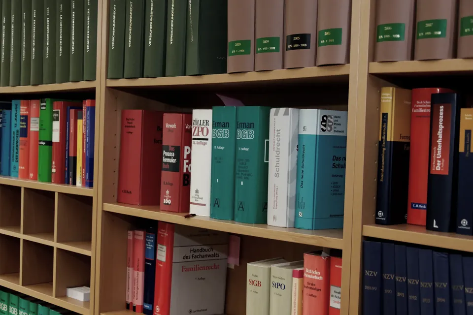 Biblioteca jurídica
